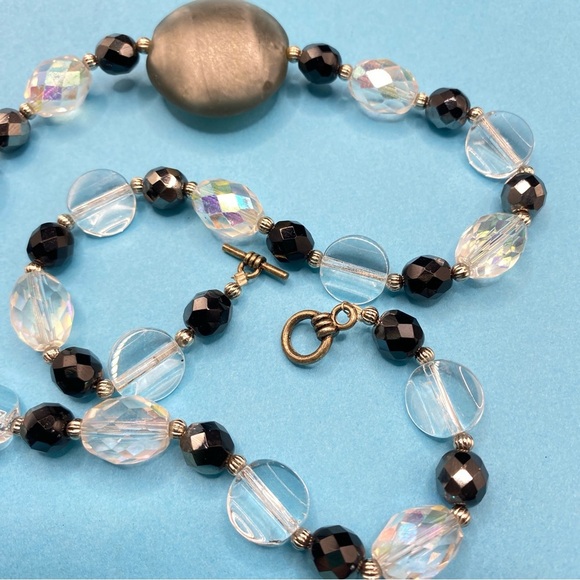 Glass Beads Black & Crystal Toggle Clasp Necklace - Picture 4 of 8